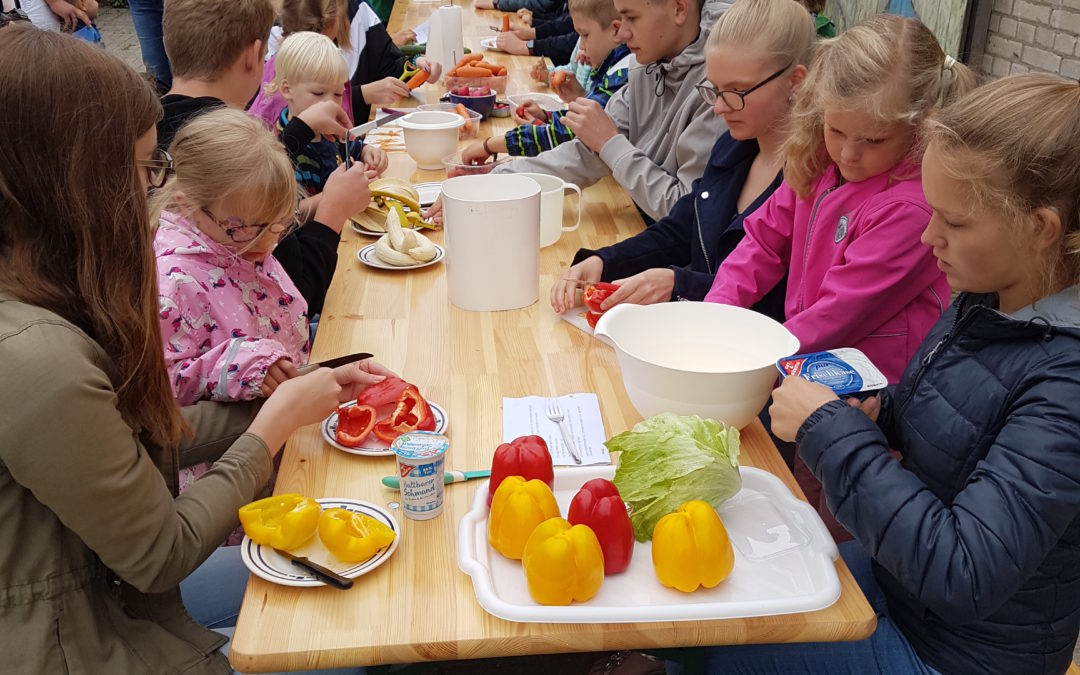 Emsland-Gymnasium: Die „Großen“ verpacken ihr Ernährungswissen für die „Kleinen“