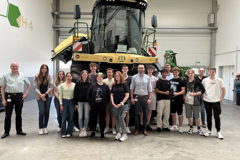 Emsland Projekt-Kurs besucht die Maschinenfabrik Krone in Spelle