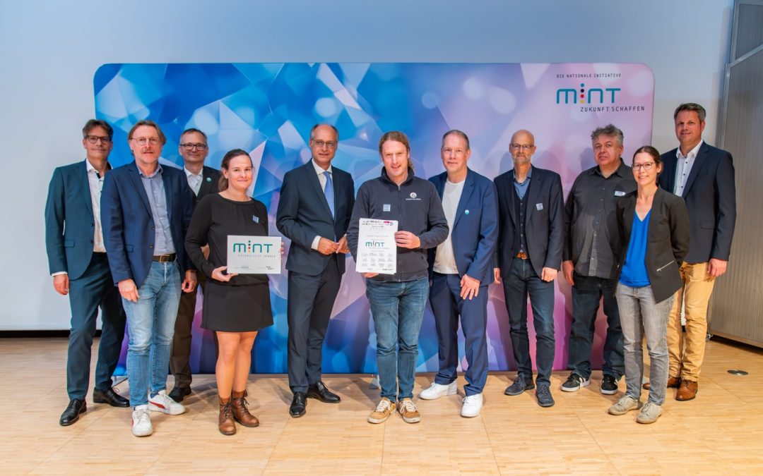 Emsland-Gymnasium erhält erneut Auszeichnung zur „MINT-freundlichen Schule“