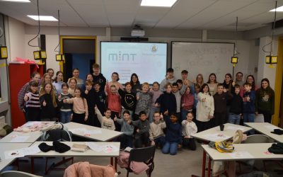 „MINT-Schnupperstunde für die Grundschulen am Emsland-Gymnasium“: WIN-WIN für Oberstufe und Grundschule