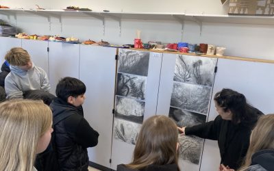 Besuch der Künstlerin Emmy Bergsma in der 10c