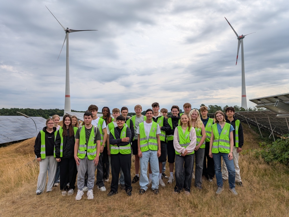 Nachhaltigkeit erfahren – Jahrgang 10 des Emsland-Gymnasiums besucht Bioenergiepark